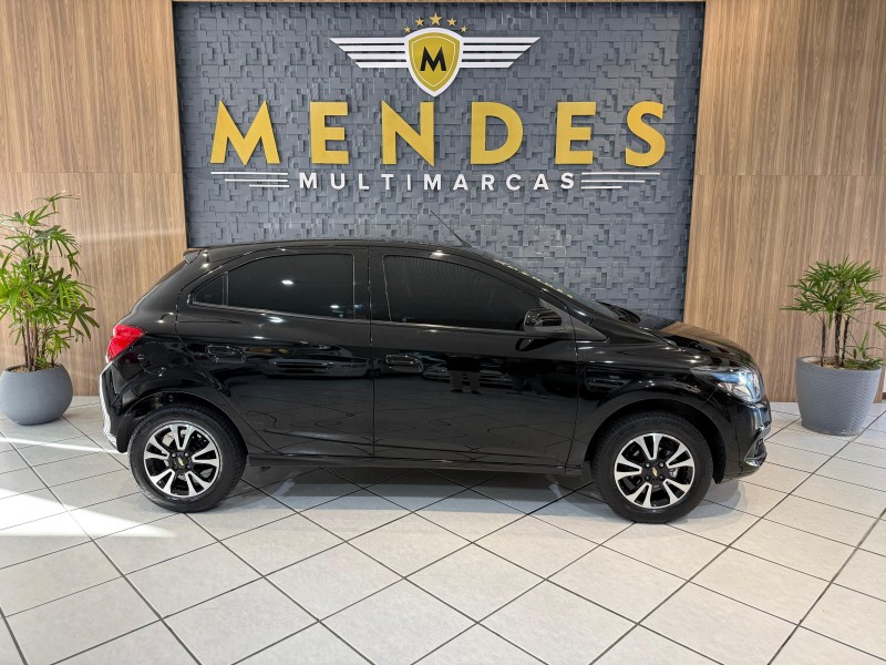 ONIX 1.4 MPFI LTZ 8V FLEX 4P MANUAL - 2016 - NOVO HAMBURGO
