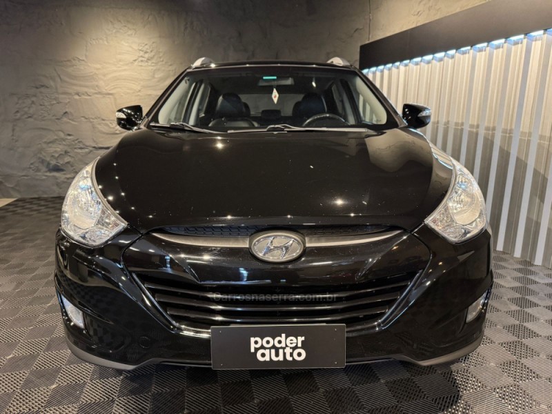 IX35 2.0 MPI 4X2 16V GASOLINA 4P MANUAL - 2011 - FARROUPILHA