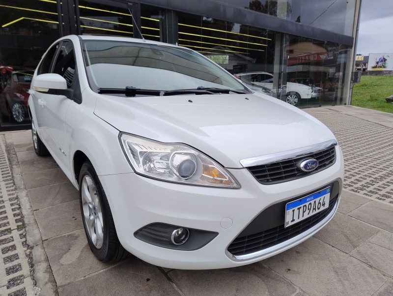 FOCUS 2.0 TITANIUM HATCH 16V FLEX 4P AUTOMÁTICO - 2013 - CAXIAS DO SUL