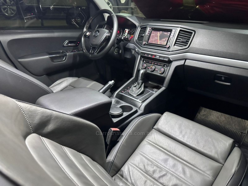 AMAROK 3.0 V6 TDI HIGHLINE CD DIESEL 4MOTION AUTOMÁTICO - 2018 - CAMPO BOM