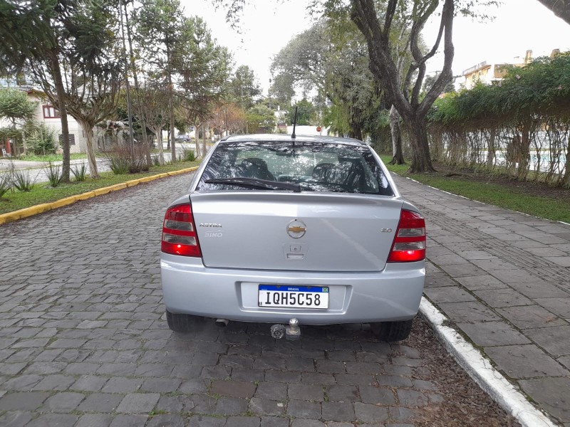 ASTRA 2.0 MPFI ADVANTAGE 8V FLEX 4P MANUAL - 2010 - FARROUPILHA