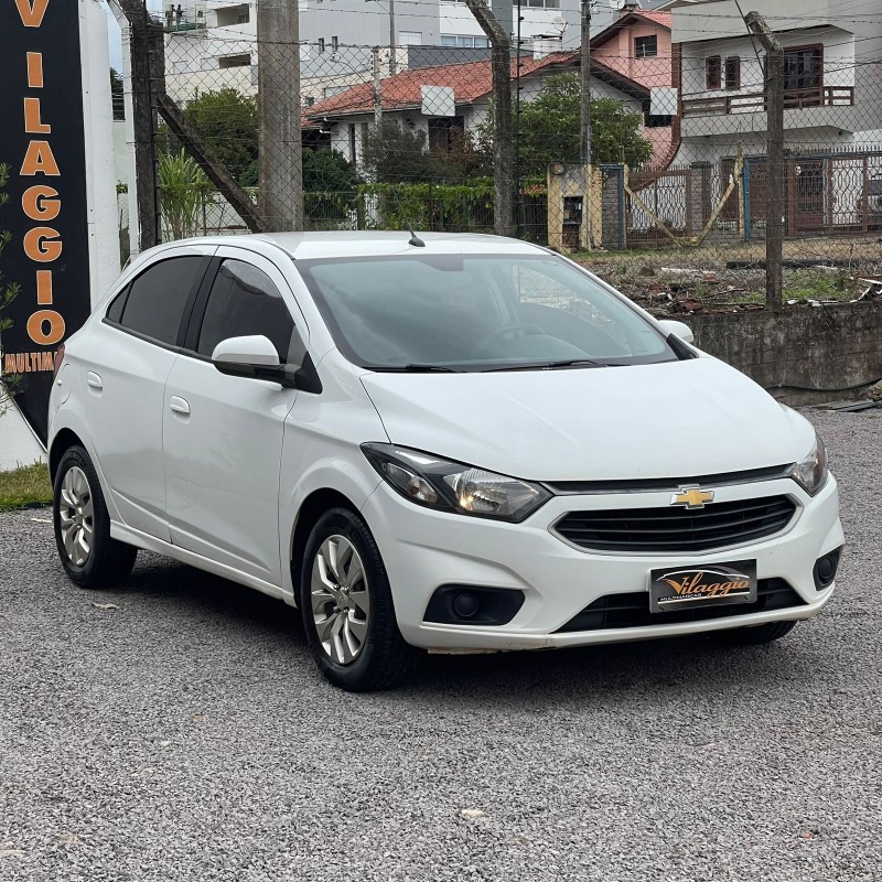 ONIX 1.4 MPFI LT 8V FLEX 4P MANUAL - 2017 - CAXIAS DO SUL