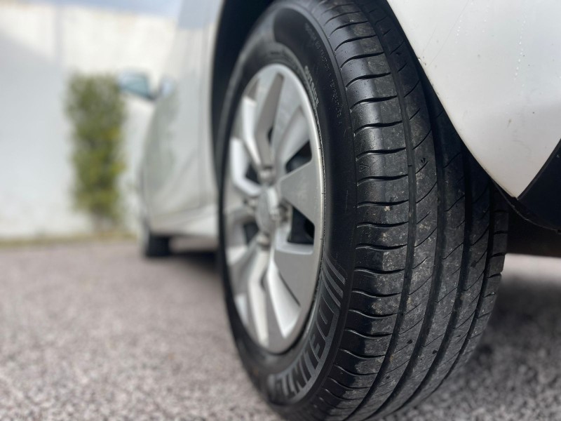 ONIX 1.4 MPFI LT 8V FLEX 4P MANUAL - 2017 - CAXIAS DO SUL