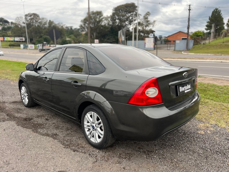 FOCUS 2.0 GLX SEDAN 16V FLEX 4P MANUAL - 2013 - FARROUPILHA