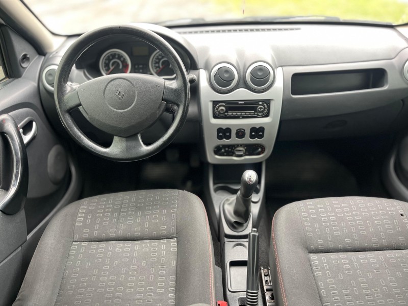 SANDERO 1.6 EXPRESSION 8V FLEX 4P MANUAL - 2010 - FARROUPILHA