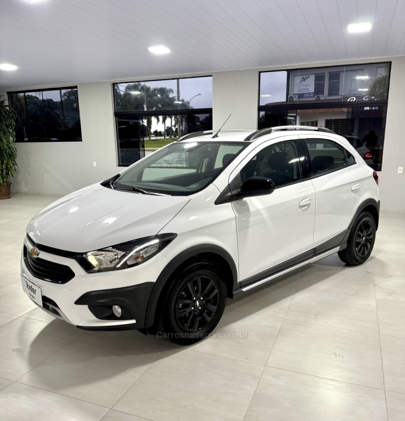 ONIX 1.4 MPFI ACTIV 8V FLEX 4P MANUAL - 2019 - VILA FLORES