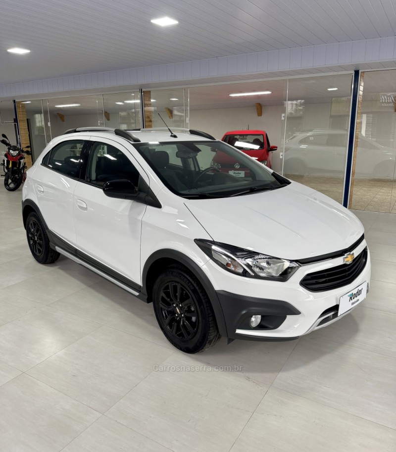 ONIX 1.4 MPFI ACTIV 8V FLEX 4P MANUAL - 2019 - VILA FLORES