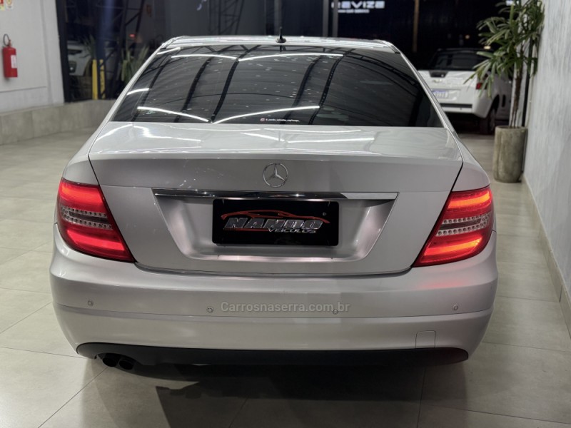 C 180 1.8 CGI CLASSIC 16V TURBO GASOLINA 4P AUTOMÁTICO - 2012 - SAPIRANGA