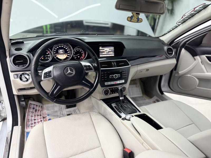 C 180 1.8 CGI CLASSIC 16V TURBO GASOLINA 4P AUTOMÁTICO - 2012 - SAPIRANGA