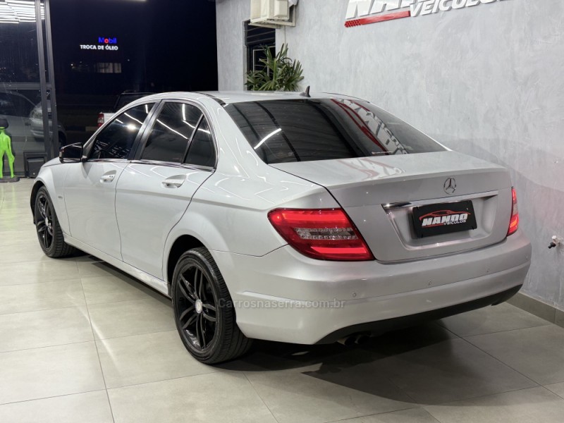 C 180 1.8 CGI CLASSIC 16V TURBO GASOLINA 4P AUTOMÁTICO - 2012 - SAPIRANGA