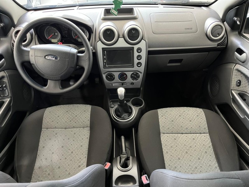 FIESTA 1.0 ROCAM SE 8V FLEX 4P MANUAL - 2014 - CAXIAS DO SUL