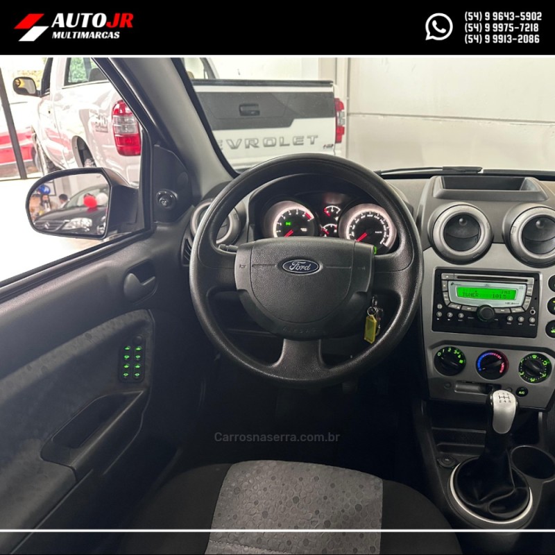 FIESTA 1.0 MPI CLASS 8V GASOLINA 4P MANUAL - 2013 - VACARIA