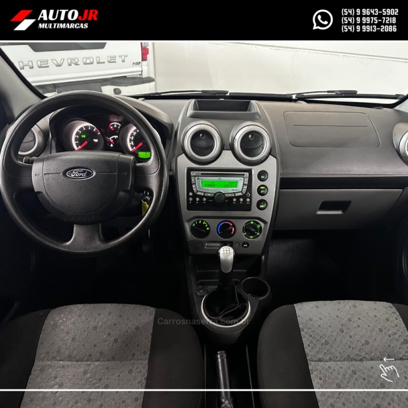 FIESTA 1.0 MPI CLASS 8V GASOLINA 4P MANUAL - 2013 - VACARIA
