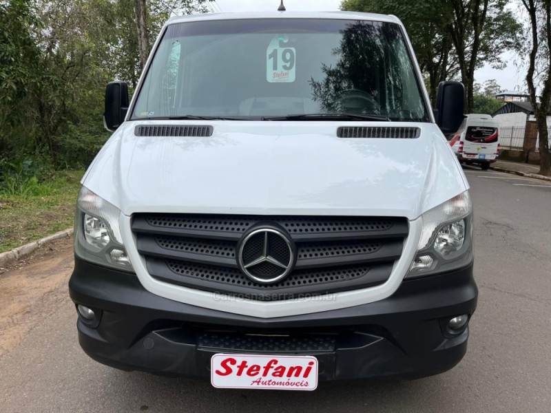 SPRINTER 2.2 FURGÃO 415 LONGO TETO BAIXO DIESEL 3P MANUAL - 2019 - FELIZ