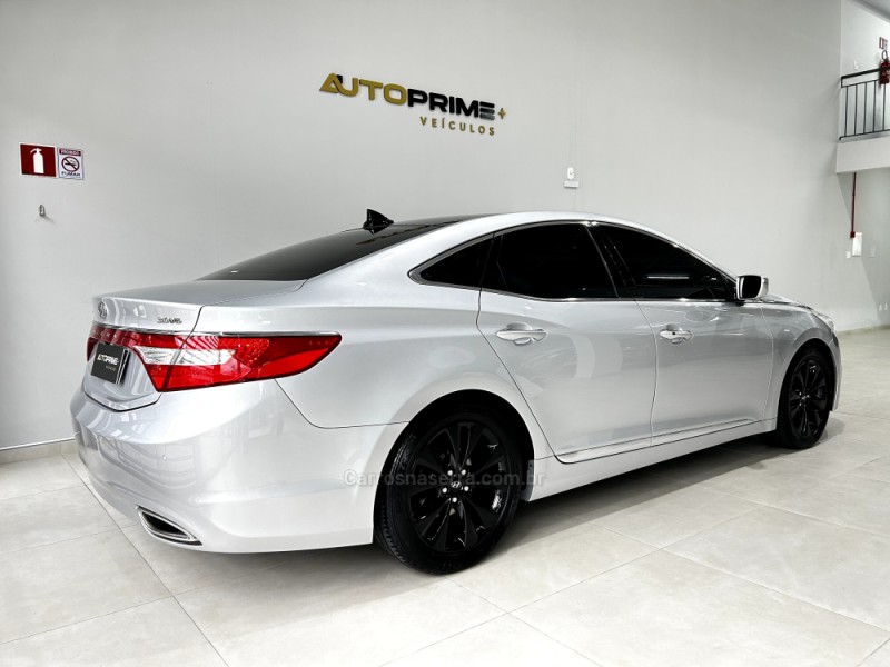 AZERA 3.3 MPFI GLS SEDAN V6 24V GASOLINA 4P AUTOMÁTICO - 2013 - BENTO GONçALVES