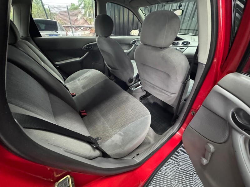 FOCUS 1.8 GL 16V GASOLINA 4P MANUAL - 2001 - CAXIAS DO SUL