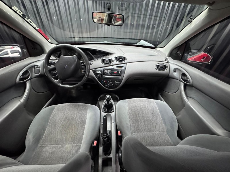 FOCUS 1.8 GL 16V GASOLINA 4P MANUAL - 2001 - CAXIAS DO SUL