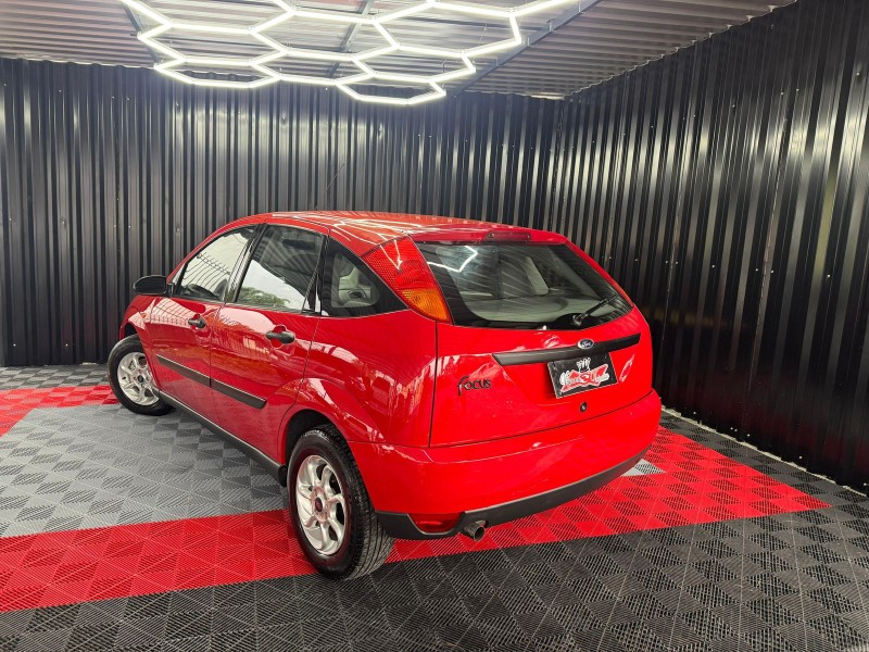 FOCUS 1.8 GL 16V GASOLINA 4P MANUAL - 2001 - CAXIAS DO SUL