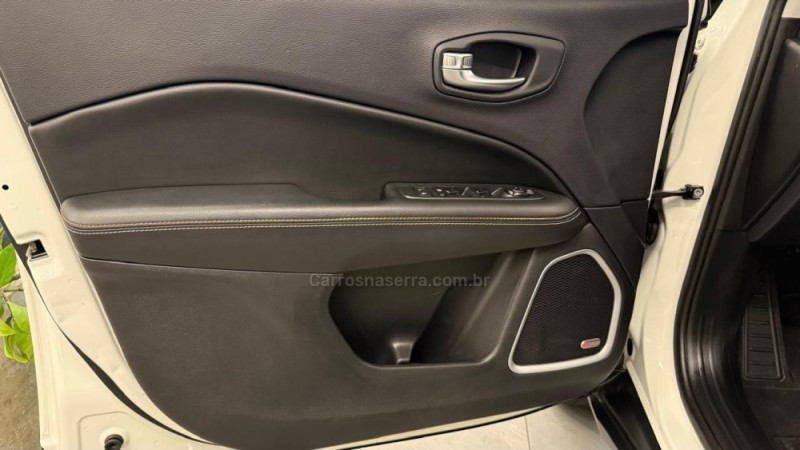 COMPASS 2.0 16V DIESEL LONGITUDE 4X4 AUTOMÁTICO - 2017 - NOVO HAMBURGO