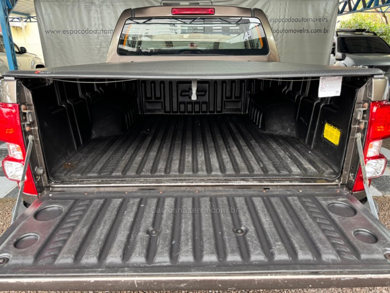 S10 2.4 LT 4X2 CD 8V FLEX 4P MANUAL - 2014 - NOVA PRATA