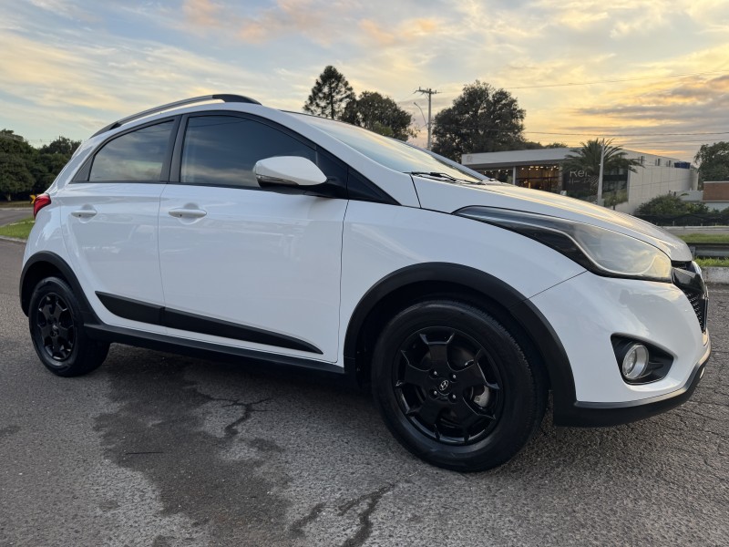 HB20 1.6 COMFORT 16V FLEX 4P MANUAL - 2014 - DOIS IRMãOS