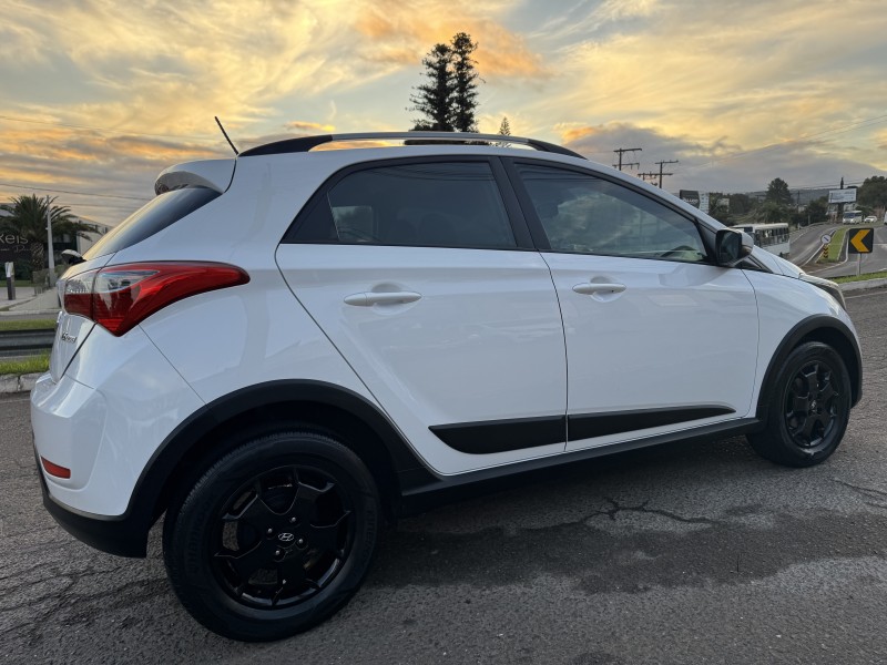 HB20 1.6 COMFORT 16V FLEX 4P MANUAL - 2014 - DOIS IRMãOS