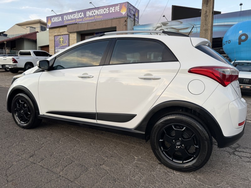 HB20 1.6 COMFORT 16V FLEX 4P MANUAL - 2014 - DOIS IRMãOS