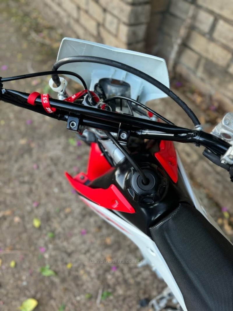 CRF 230F  - 2014 - LAJEADO