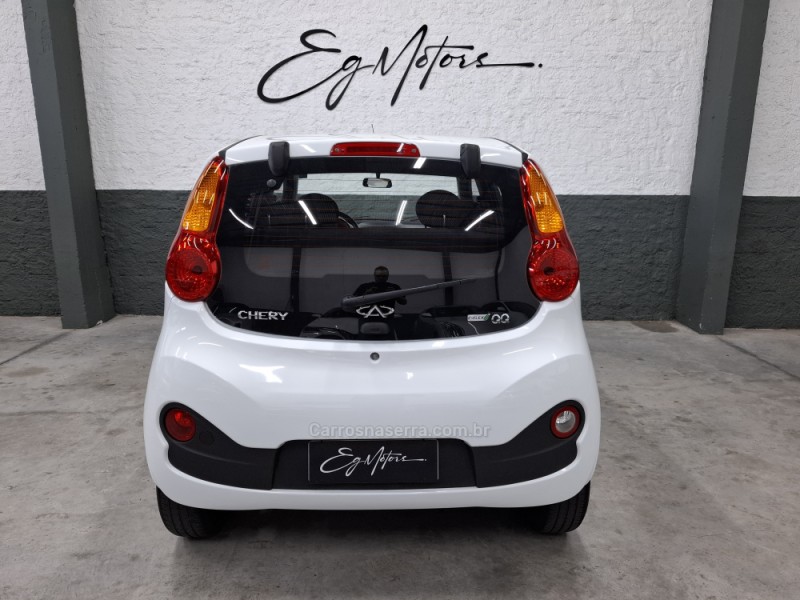 QQ 1.0 MPFI LOOK 12V GASOLINA 4P MANUAL - 2018 - BENTO GONçALVES