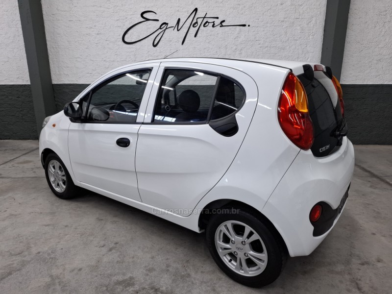 QQ 1.0 MPFI LOOK 12V GASOLINA 4P MANUAL - 2018 - BENTO GONçALVES