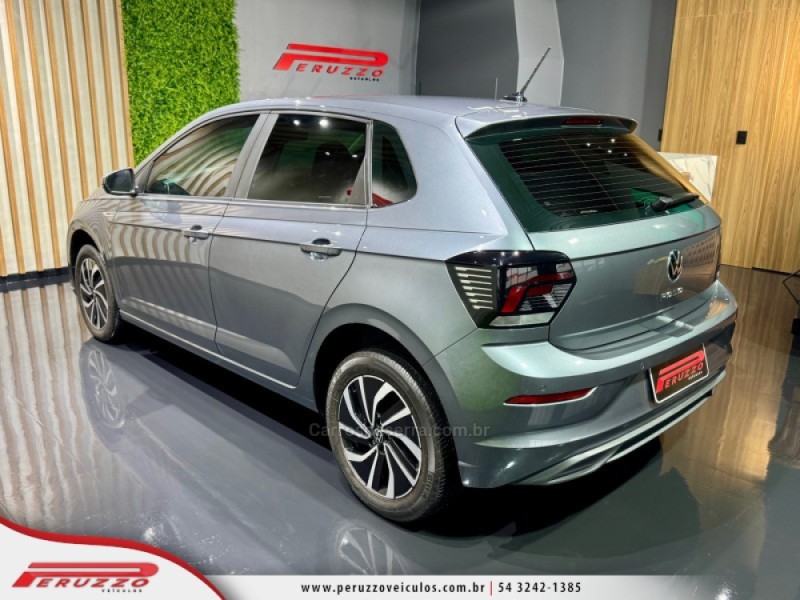 POLO 1.0	200 TSI HIGHLINE AUTOMÁTICO  - 2024 - NOVA PRATA
