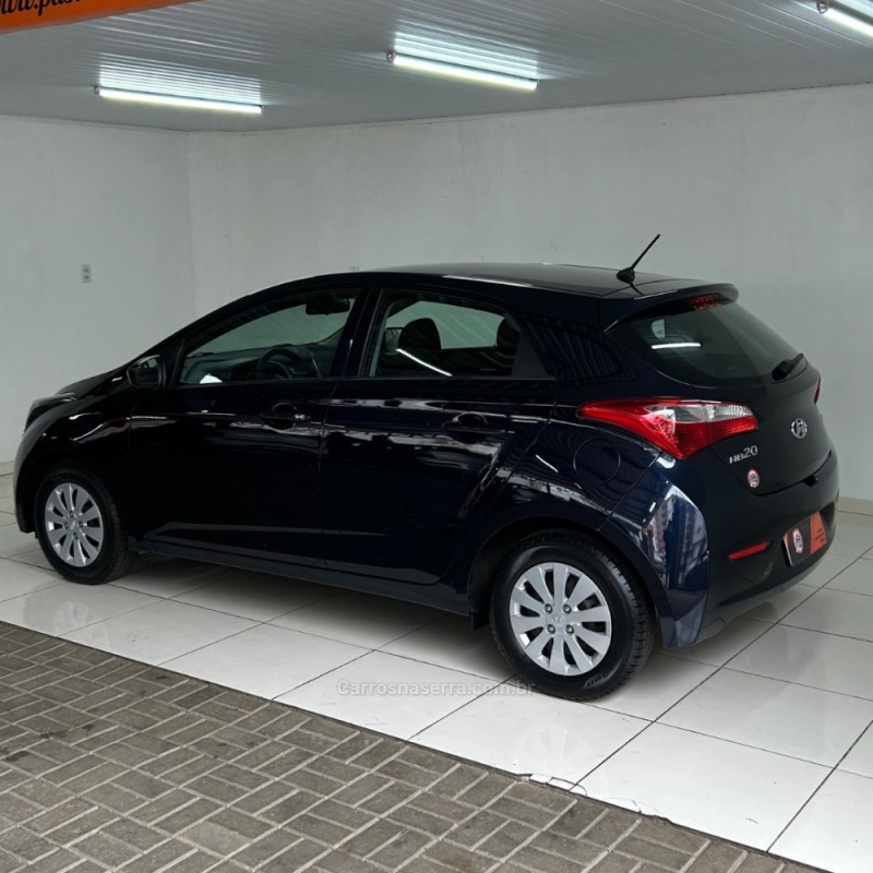 HB20 1.0 COMFORT 12V FLEX 4P MANUAL - 2015 - VACARIA