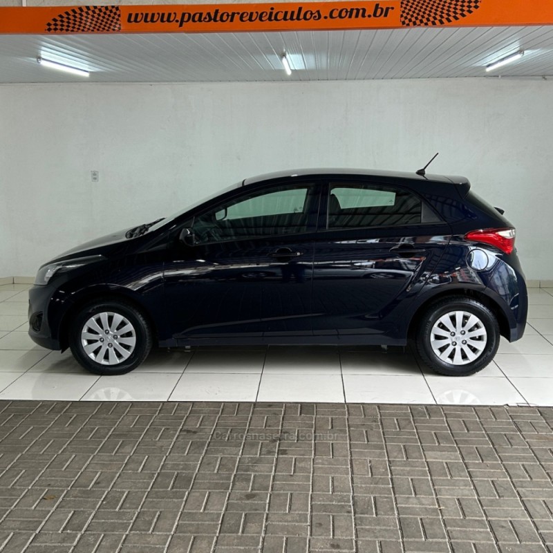 HB20 1.0 COMFORT 12V FLEX 4P MANUAL - 2015 - VACARIA