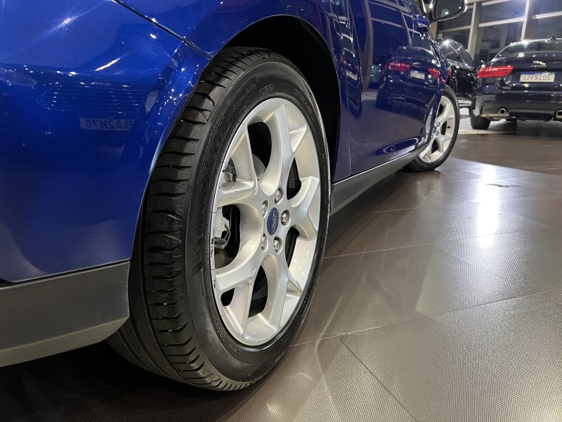 FOCUS 2.0 SE PLUS 16V FLEX 4P AUTOMÁTICO - 2016 - FARROUPILHA