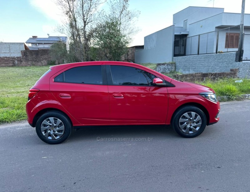 ONIX 1.4 MPFI LT 8V FLEX 4P MANUAL - 2015 - CAMPO BOM
