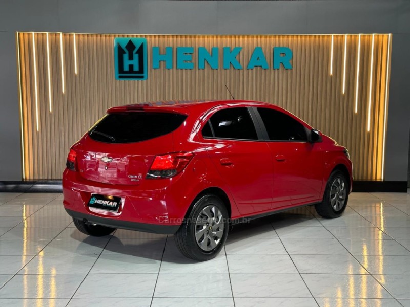 ONIX 1.4 MPFI LT 8V FLEX 4P MANUAL - 2015 - CAMPO BOM