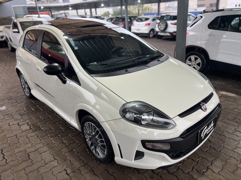 PUNTO 1.8 BLACKMOTION 16V FLEX 4P MANUAL - 2015 - BOM PRINCíPIO