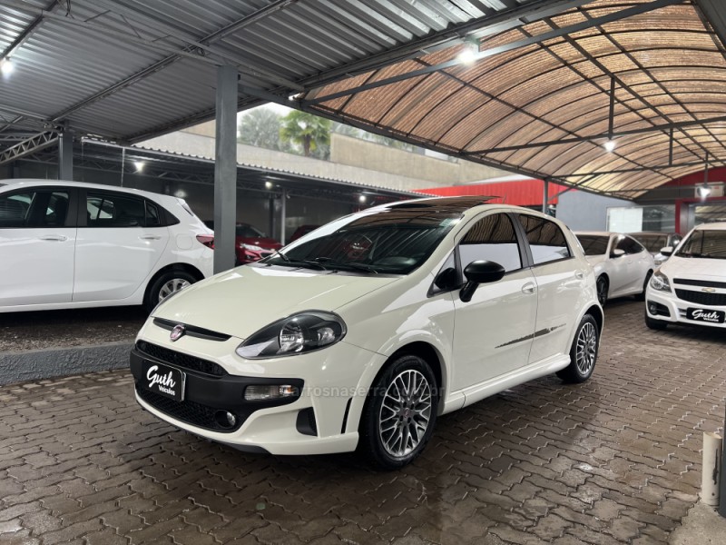 PUNTO 1.8 BLACKMOTION 16V FLEX 4P MANUAL - 2015 - BOM PRINCíPIO