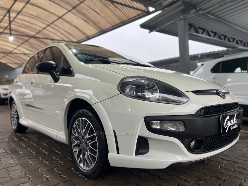 PUNTO 1.8 BLACKMOTION 16V FLEX 4P MANUAL - 2015 - BOM PRINCíPIO