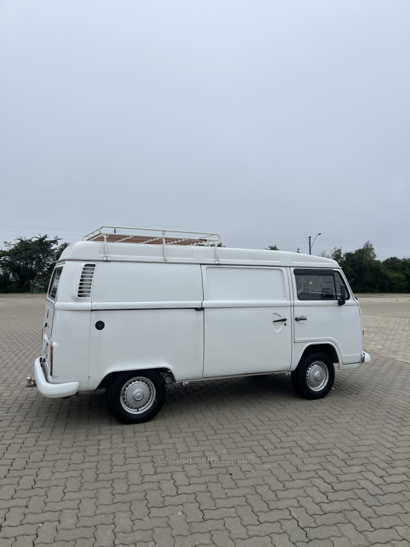 KOMBI 1.6 FURGÃO 8V GASOLINA 3P MANUAL - 2005 - ANTôNIO PRADO