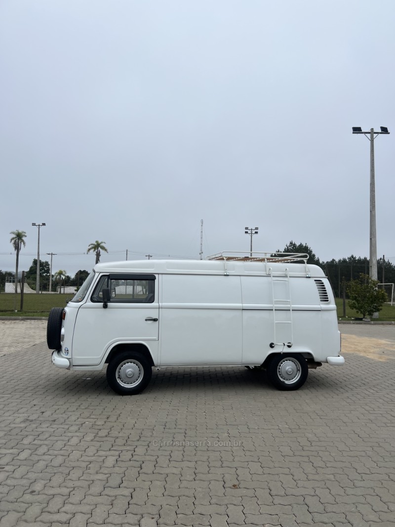 KOMBI 1.6 FURGÃO 8V GASOLINA 3P MANUAL - 2005 - ANTôNIO PRADO