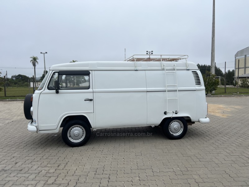 KOMBI 1.6 FURGÃO 8V GASOLINA 3P MANUAL - 2005 - ANTôNIO PRADO