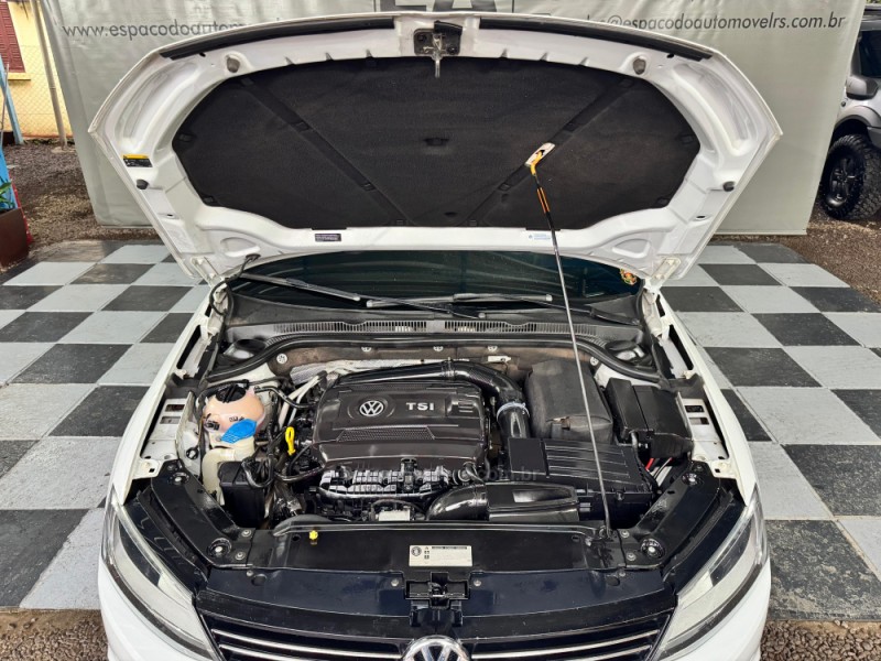 JETTA 2.0 TSI HIGHLINE 211CV GASOLINA 4P DSG - 2014 - NOVA PRATA