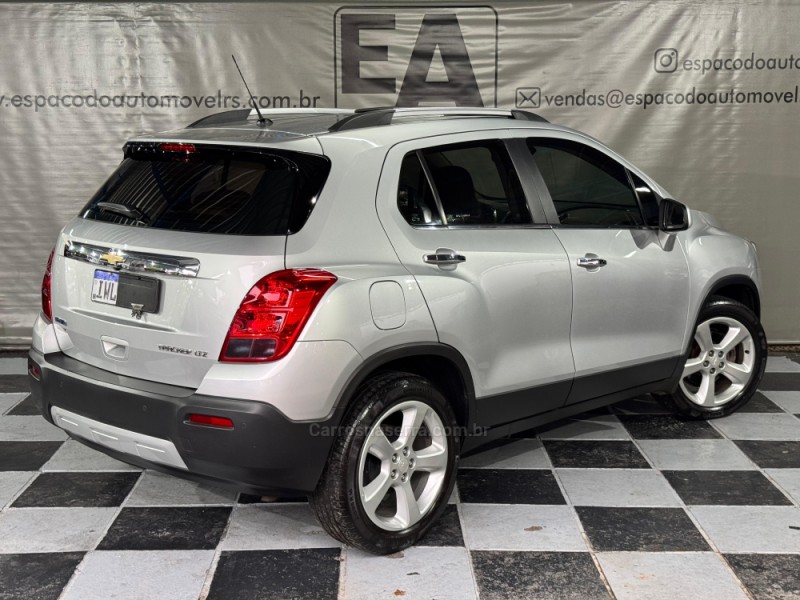 TRACKER 1.8 MPFI LTZ 4X2 16V FLEX 4P AUTOMÁTICO - 2015 - NOVA PRATA