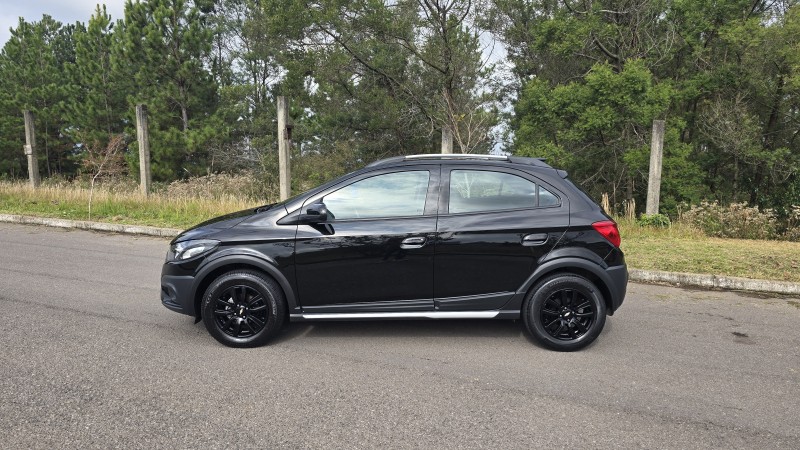 ONIX 1.4 MPFI ACTIV 8V FLEX 4P MANUAL - 2019 - BENTO GONçALVES
