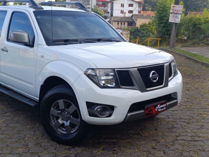 FRONTIER 2.5 SV ATTACK 4X4 CD TURBO ELETRONIC DIESEL 4P MANUAL - 2015 - CAXIAS DO SUL
