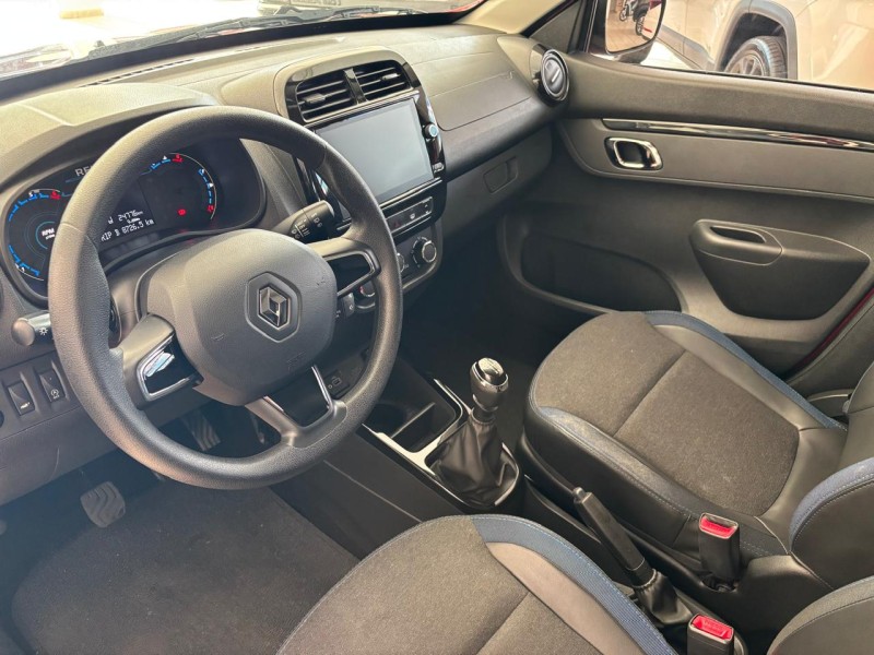 KWID 1.0 12V SCE FLEX INTENSE MANUAL - 2023 - NOVA PETRóPOLIS
