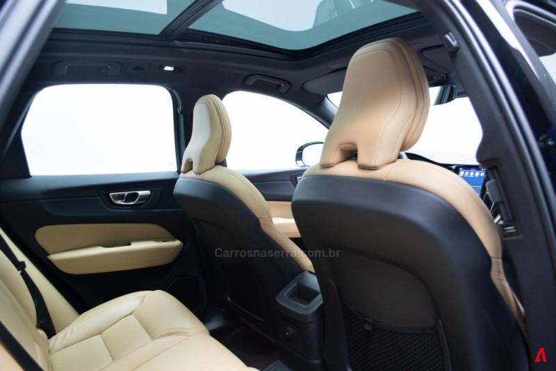 XC60 2.0 T8 ULTIMATE AWD HIBRIDO 4P AUTOMÁTICO - 2023 - GARIBALDI