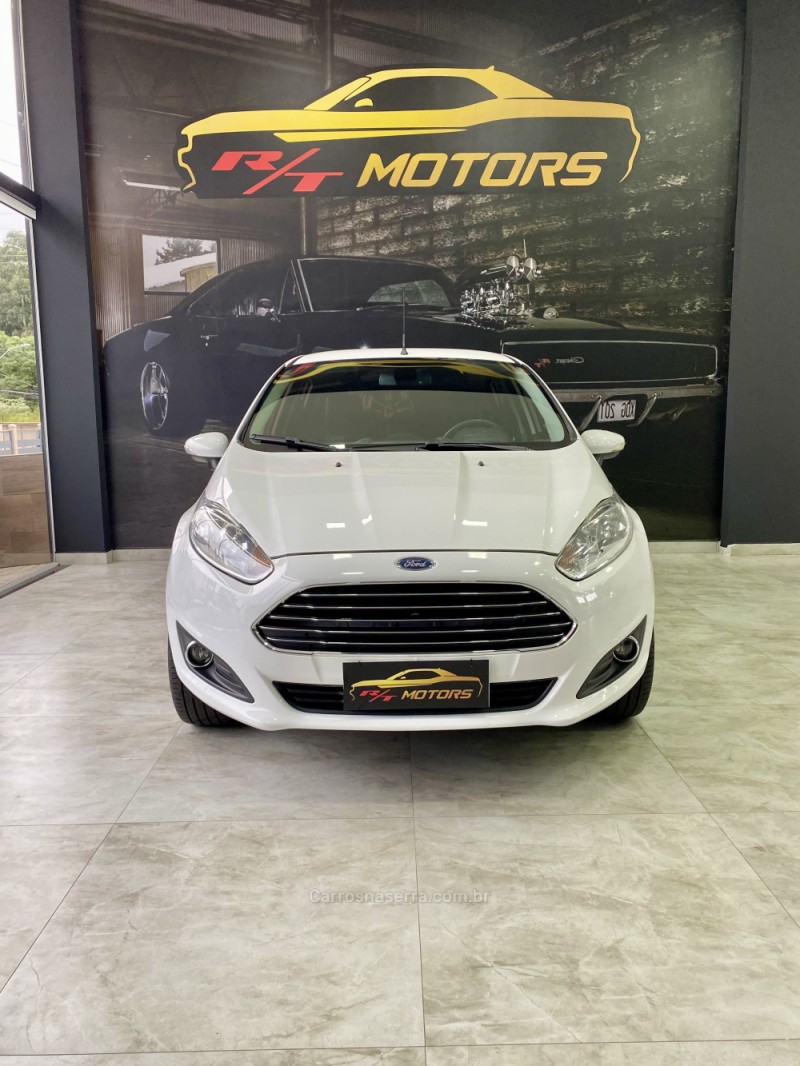 FIESTA 1.0 ECOBOOST TITANIUM HATCH 12V GASOLINA 4P AUTOMÁTICO - 2017 - CAXIAS DO SUL