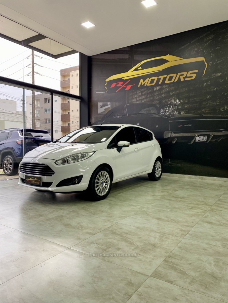 fiesta 1.0 ecoboost titanium hatch 12v gasolina 4p automatico 2017 caxias do sul
